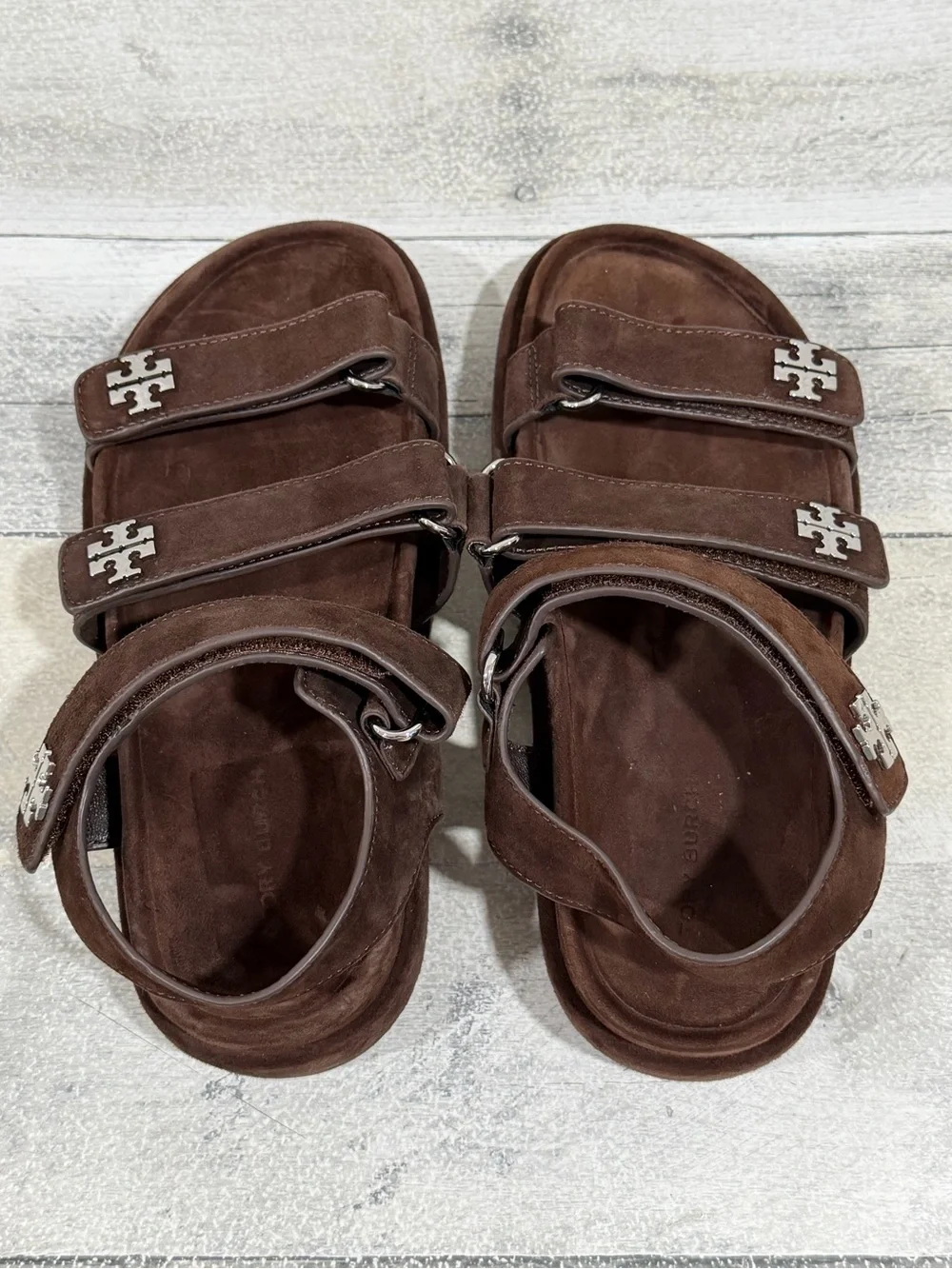 TORY BURCH KIRA SPORT TRIPLE-STRAP SANDAL IN DARK COCOA / SILVER - SZ - 6.5